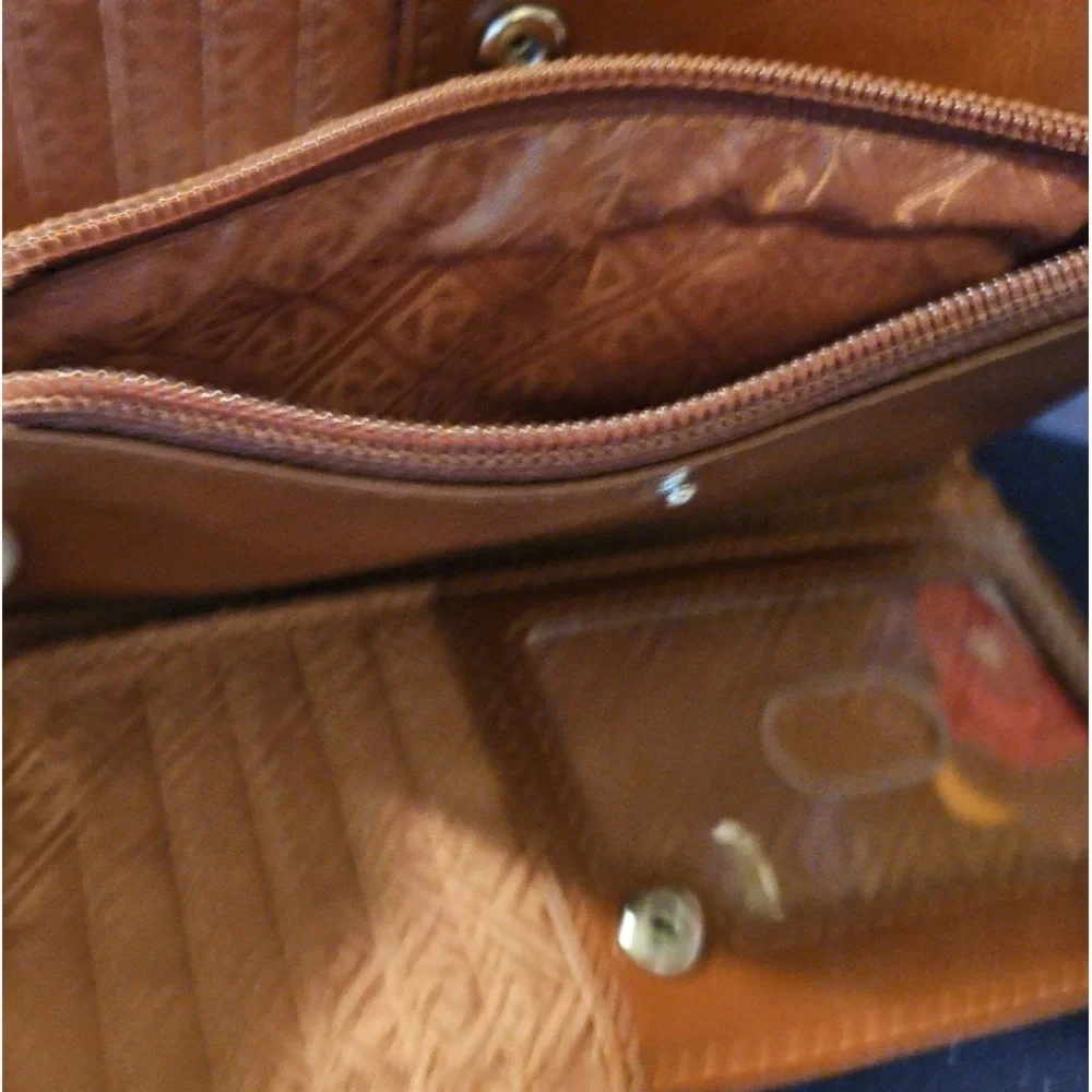 Beautiful Black Wallet w/13 places for C/C and ID's, Coin purse/ pocket for cash